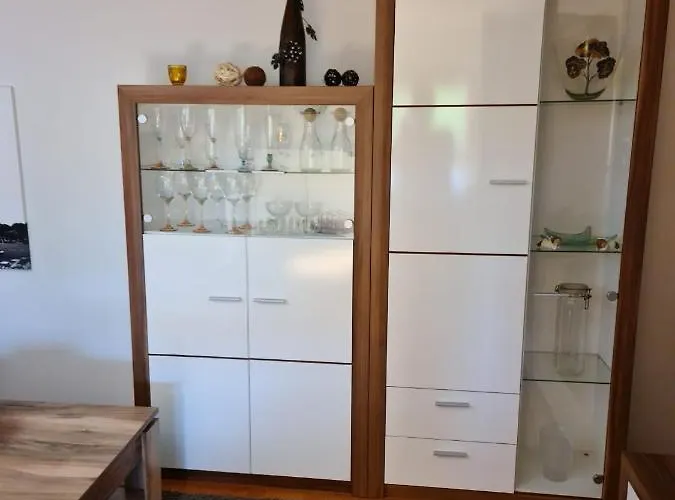 Hoamat Schmalzreich Andrea * לאם